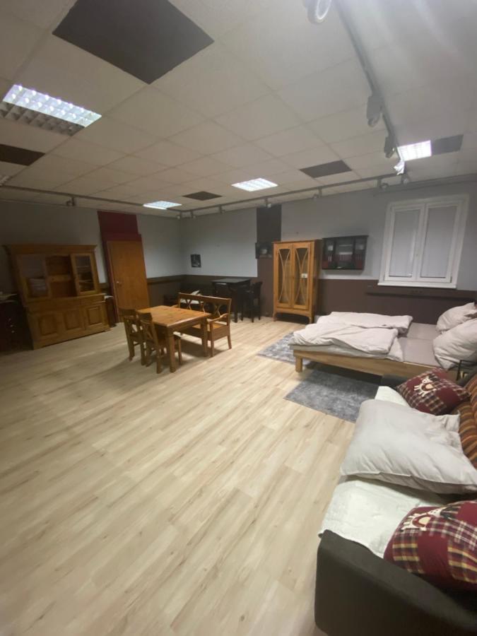 Nous Cafe & Restaurant Ξενοδοχείο Krumnussbaum Εξωτερικό φωτογραφία