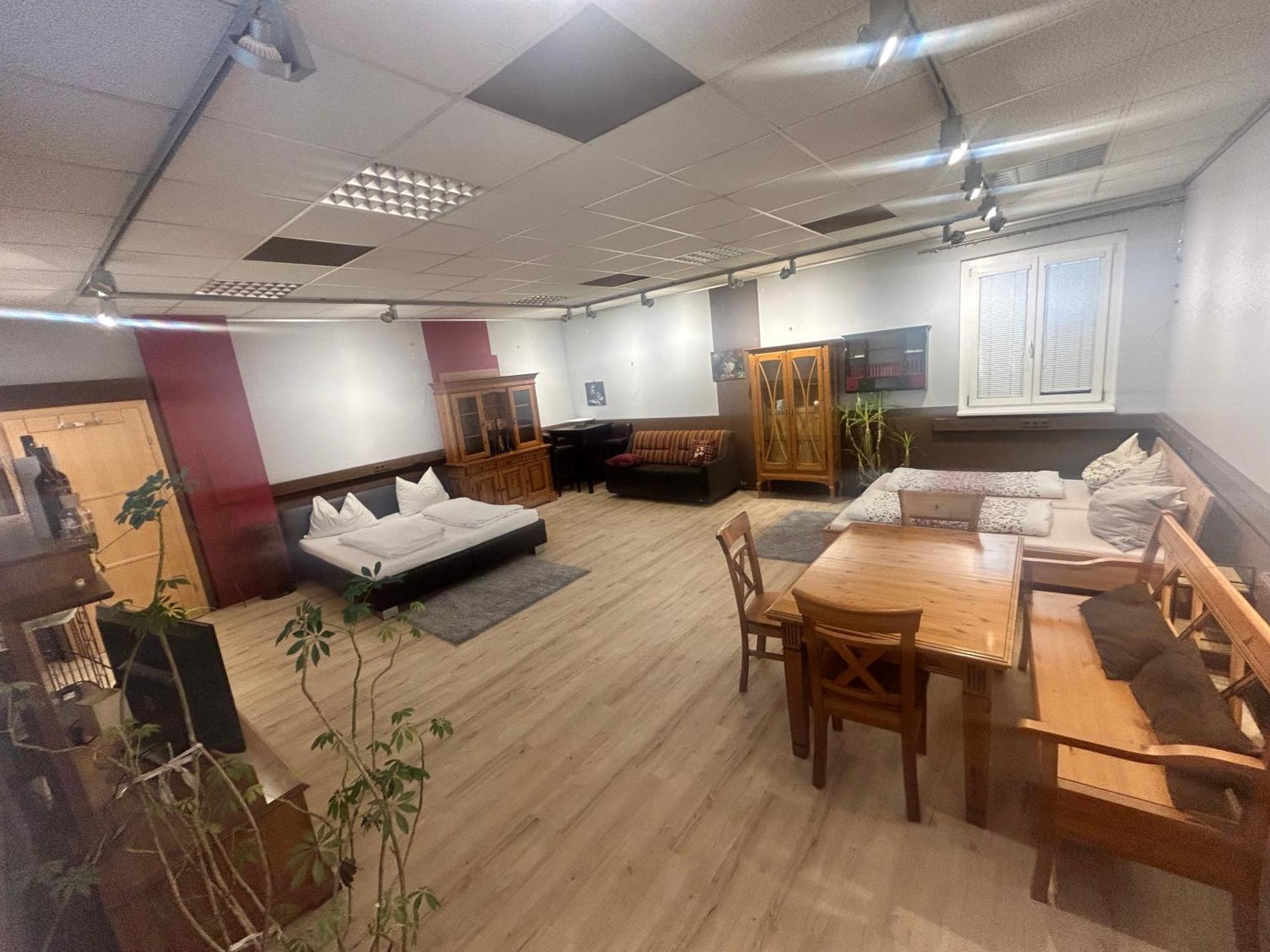 Nous Cafe & Restaurant Ξενοδοχείο Krumnussbaum Εξωτερικό φωτογραφία